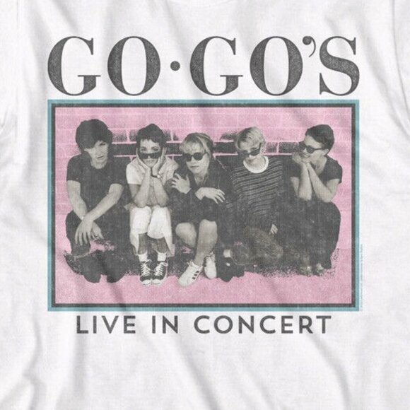 The Go-Gos Live In Concert New Wave Rock Band Graphic T-Shirt Fan Gift Tee 05 - Picture 2 of 5